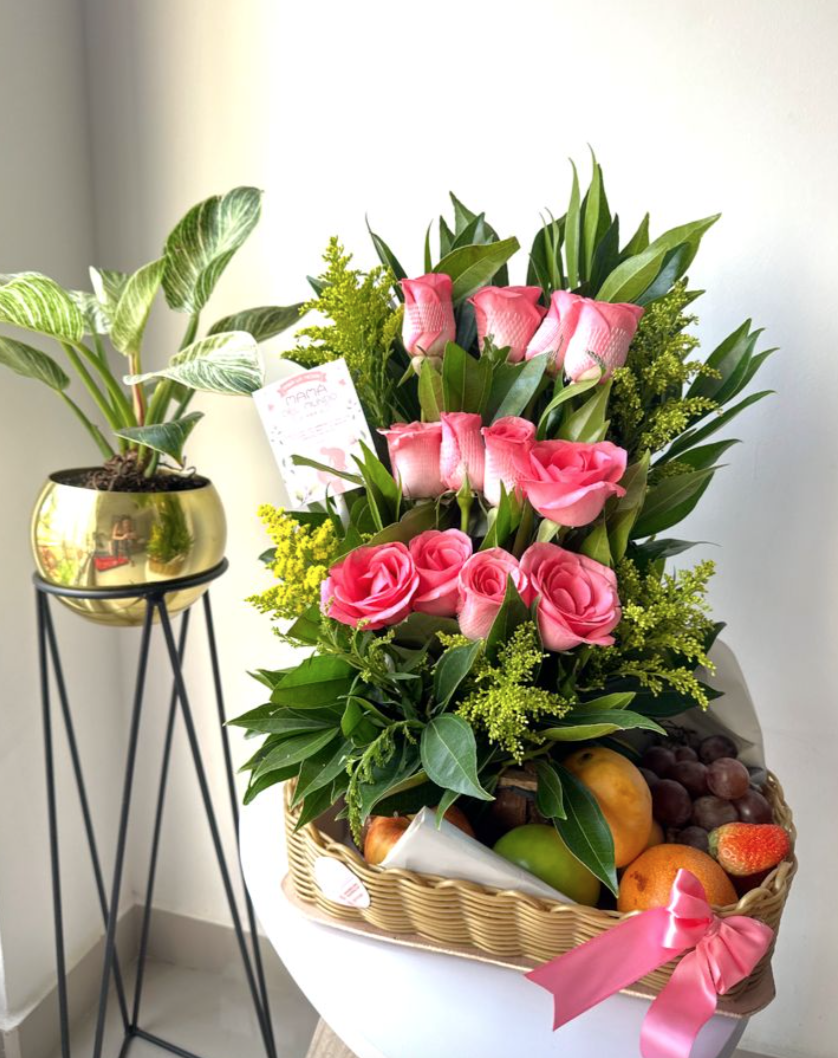 arreglos florales con fruta